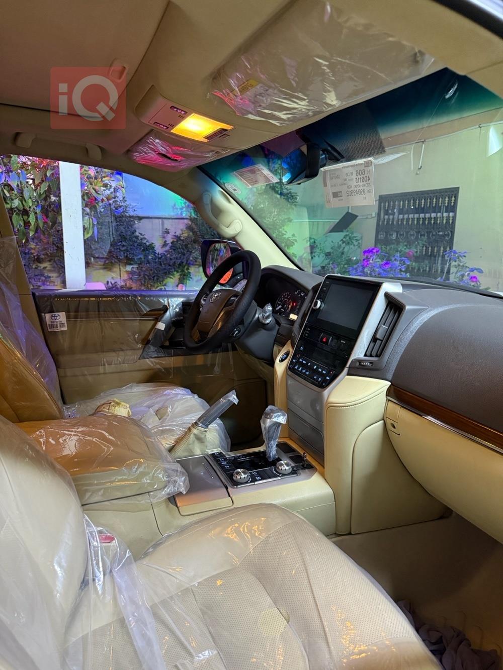 تويوتا لاندكروزر